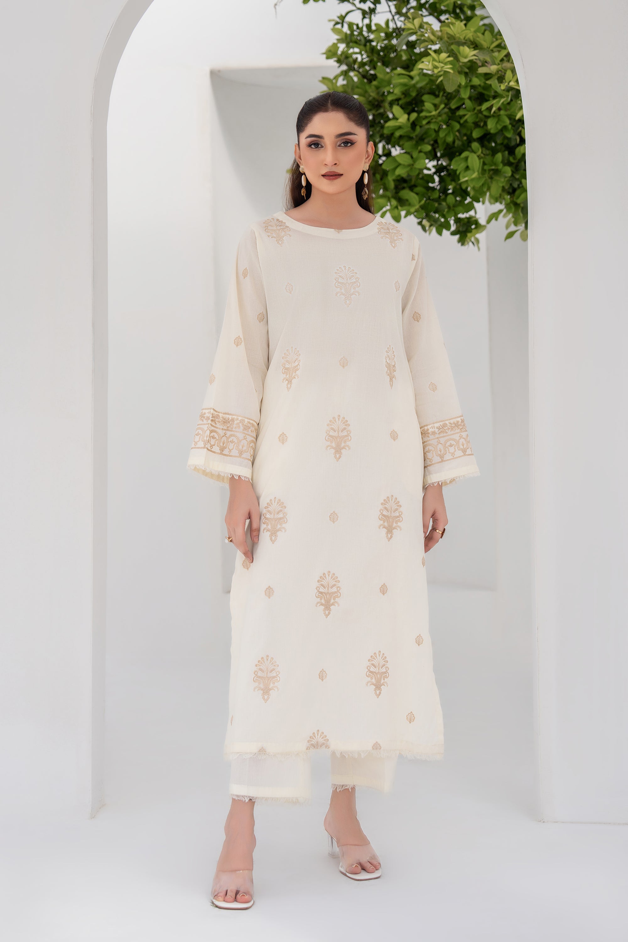 Daisy - 2 Piece Embroidered Stitched Lawn Suit